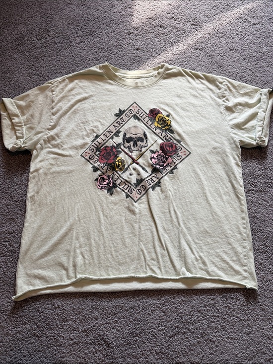 Sullen Tops - Sullen Skull & Roses Short-Sleeve Tee